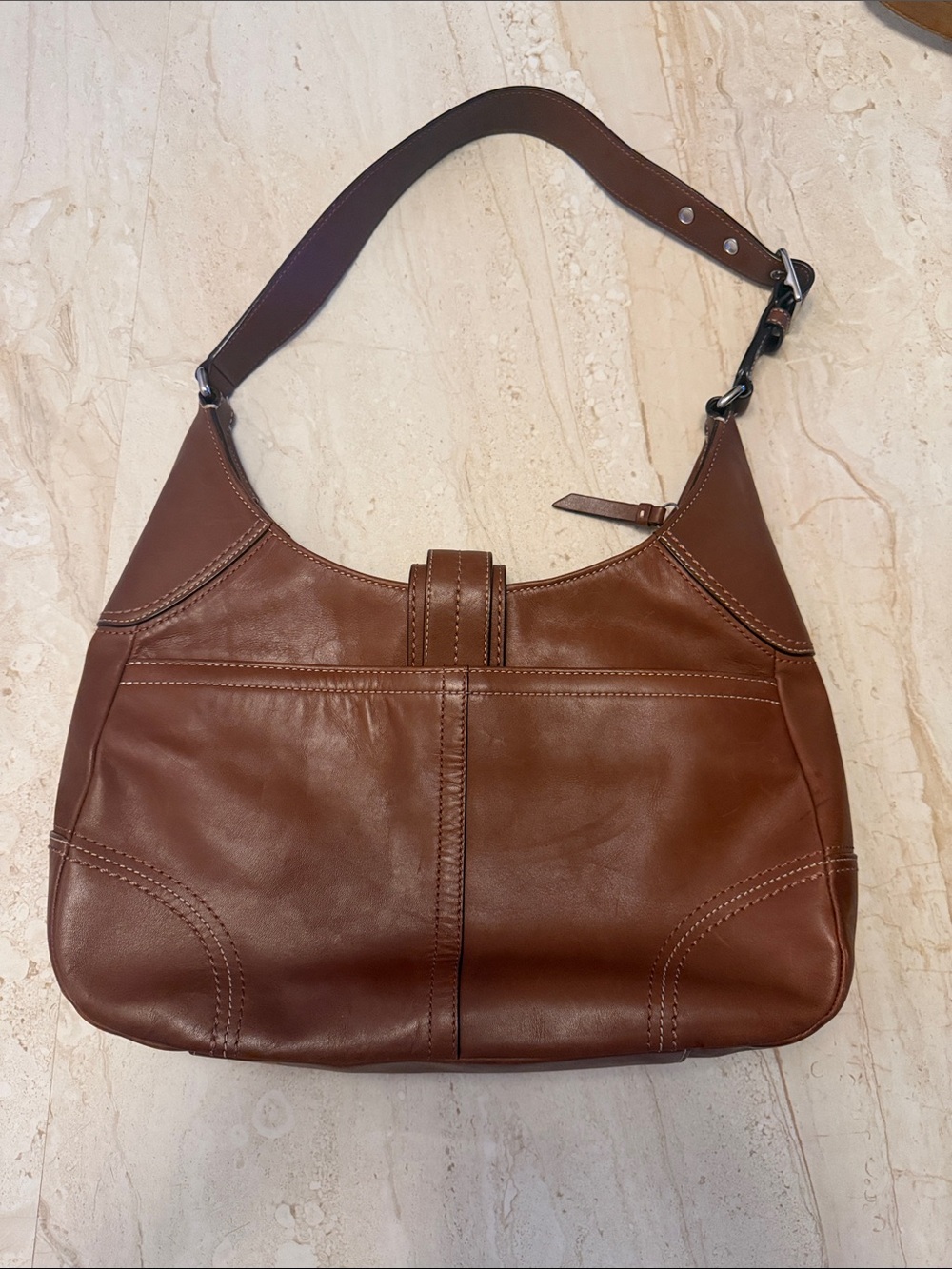 Vintage Coach Classic Brown Leather Shoulder Bag with Buckle Strap - Picture 2 of 6